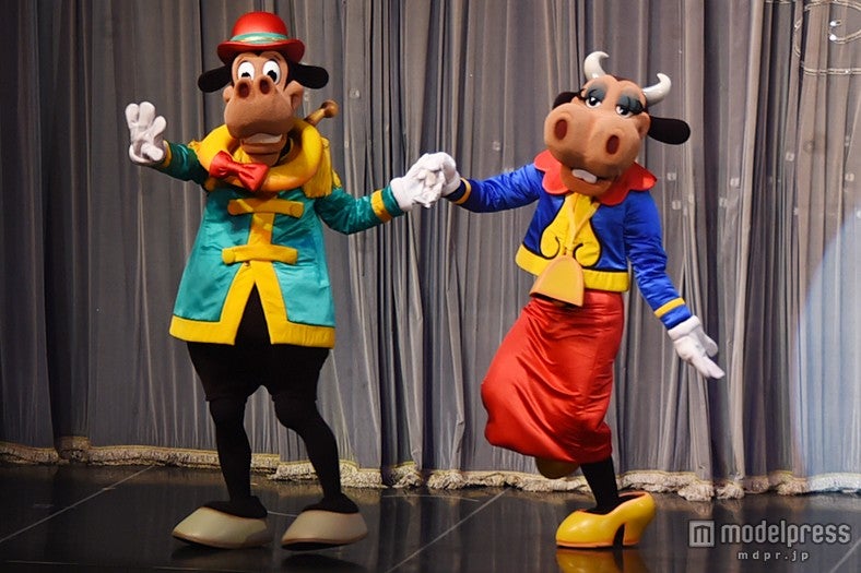 ホースレス・ホースカラー、クララベル・カウ