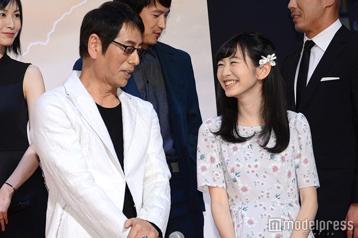 大杉漣、岡本夏美(C)モデルプレス