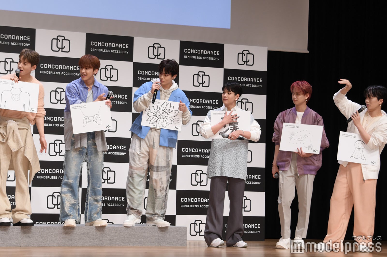 JO1（C）モデルプレス