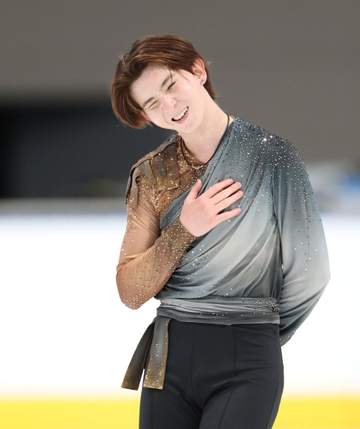 中田璃士は無念のV逸、まさかの5位 後半リカバリーの4回転トーループが無効に 今季からのルール変更に落とし穴 得点に呆然