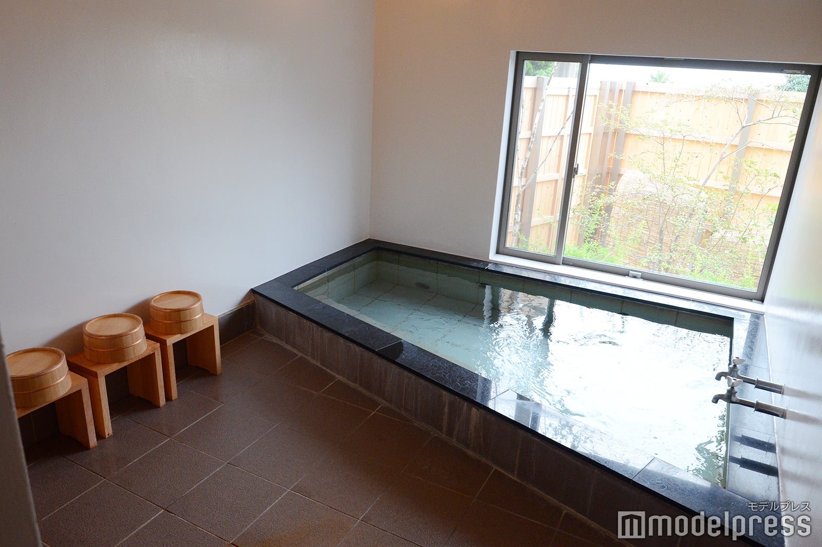 月と鮪 石上（C）モデルプレス