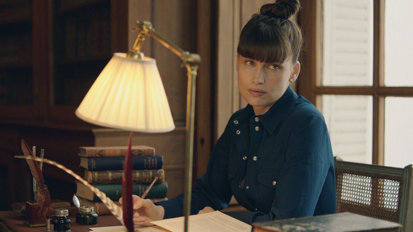 レティシア・カスタ（C）BOUCHERON