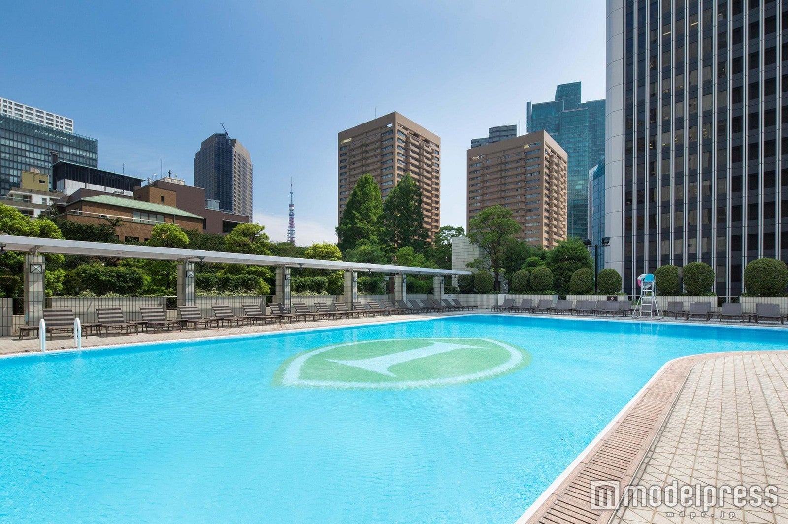 ガーデンプール全景／画像提供：ANA インターコンチネンタルホテル東京