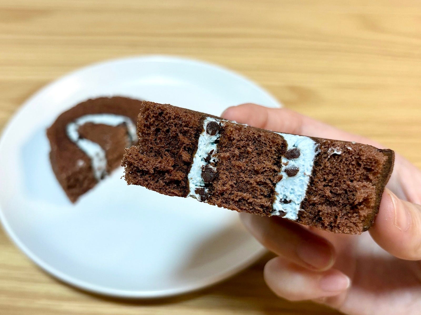 チョコチップが入ったミント風味のクリームとふんわりチョコ生地のバランスが◎