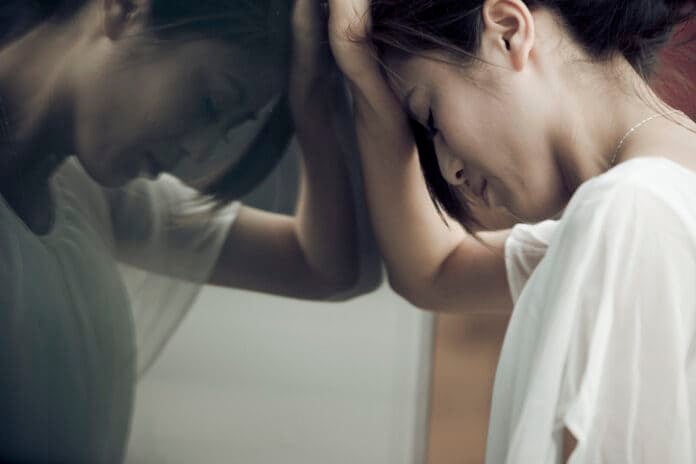 本音を話せる友達がいない人がついやってしまう悪い癖5つ。「友達はいるのに孤独」と感じる理由とは