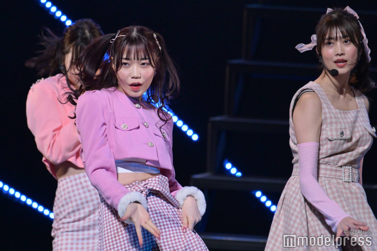 NAVIAR （C）モデルプレス