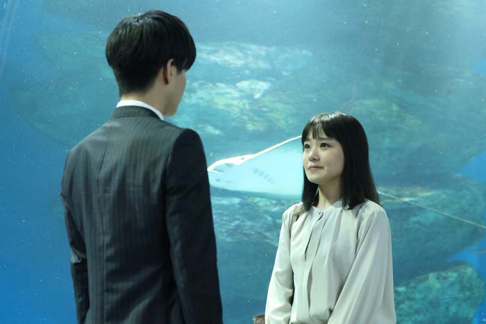 岩田剛典、奈緒「あなたがしてくれなくても」第10話より(C)フジテレビ