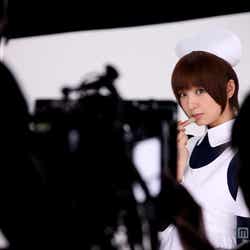 篠田麻里子/新CM「メンソレータムマリコ」篇メイキングショット