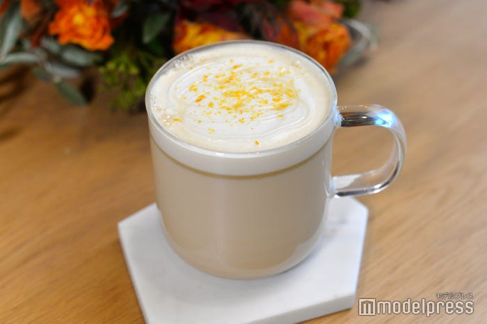 ハニー ジンジャー チャイ ティー ラテ(C)モデルプレス