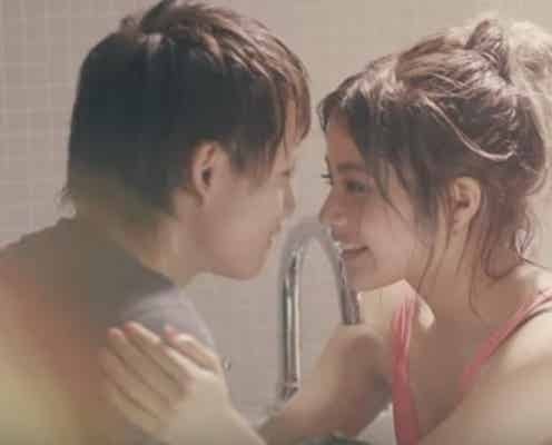 鼻キス・入浴・ベッドシーン…MVが話題のlol、快挙達成