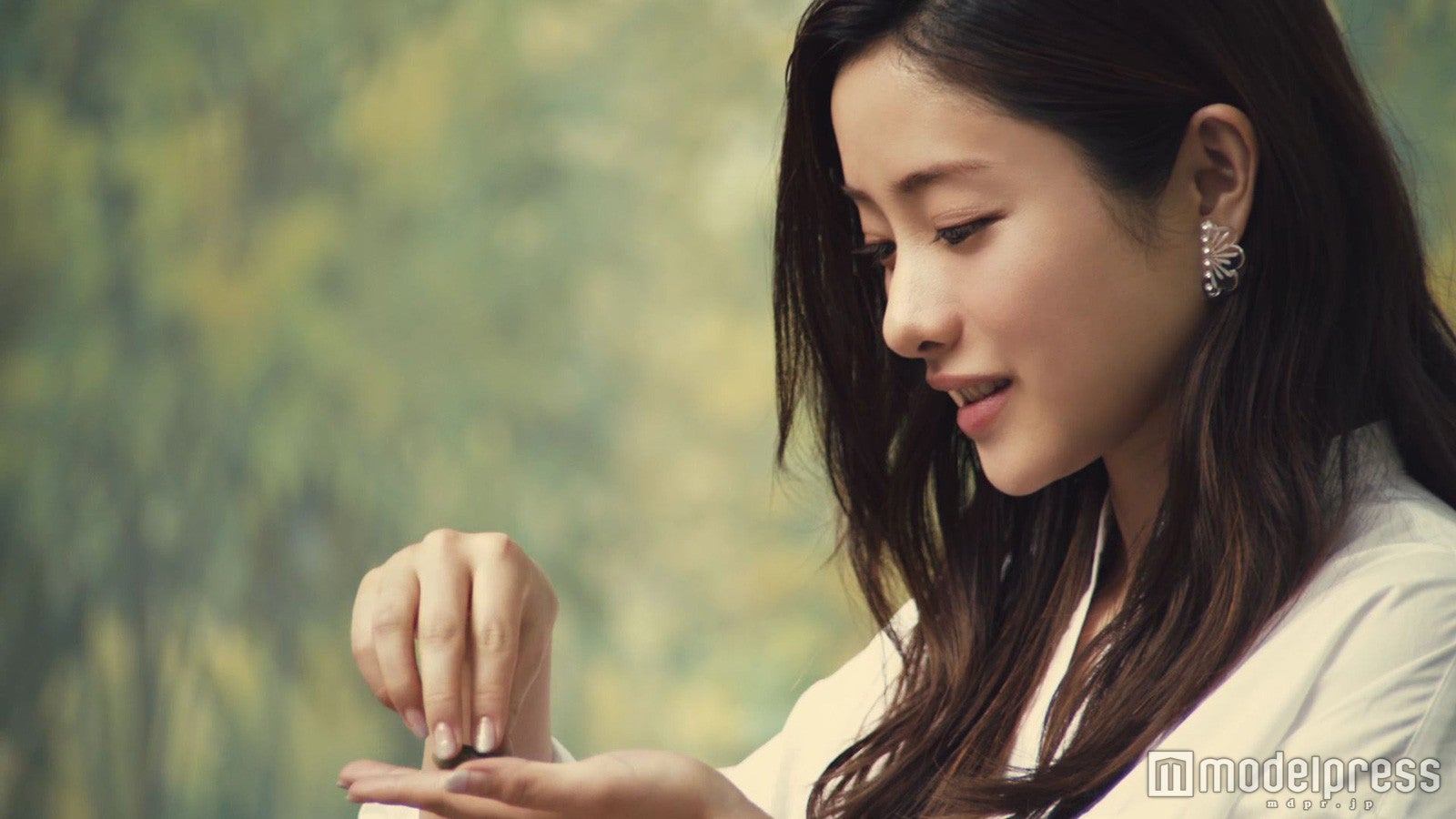 石原さとみ／新動画より