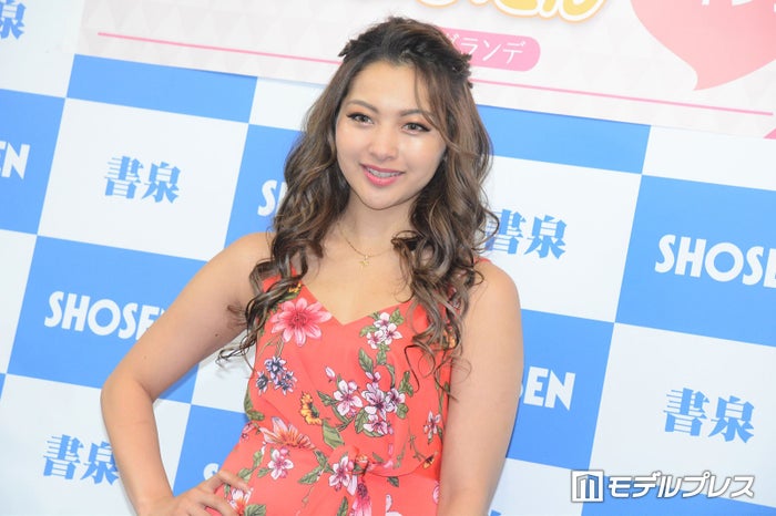 ゆきぽよ、水着姿で美ボディ披露「魅力的」「海が似合う」と反響