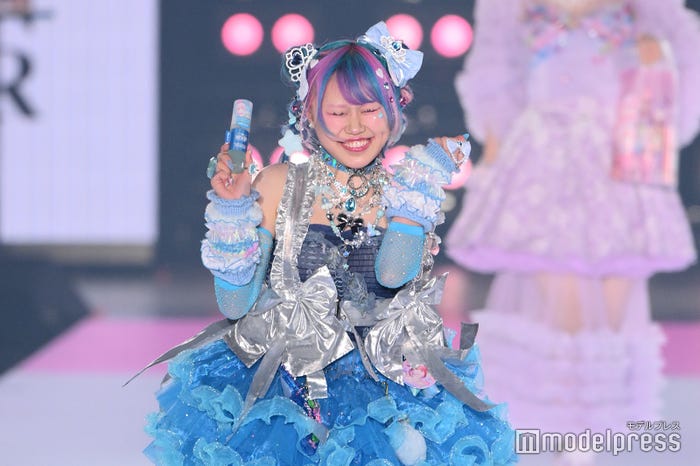 ののち(C)モデルプレス