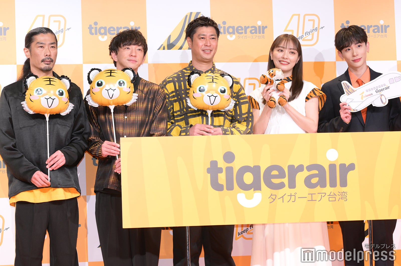 パンサー（菅良太郎、向井慧、尾形貴弘）、内田理央、よしあき（C）モデルプレス