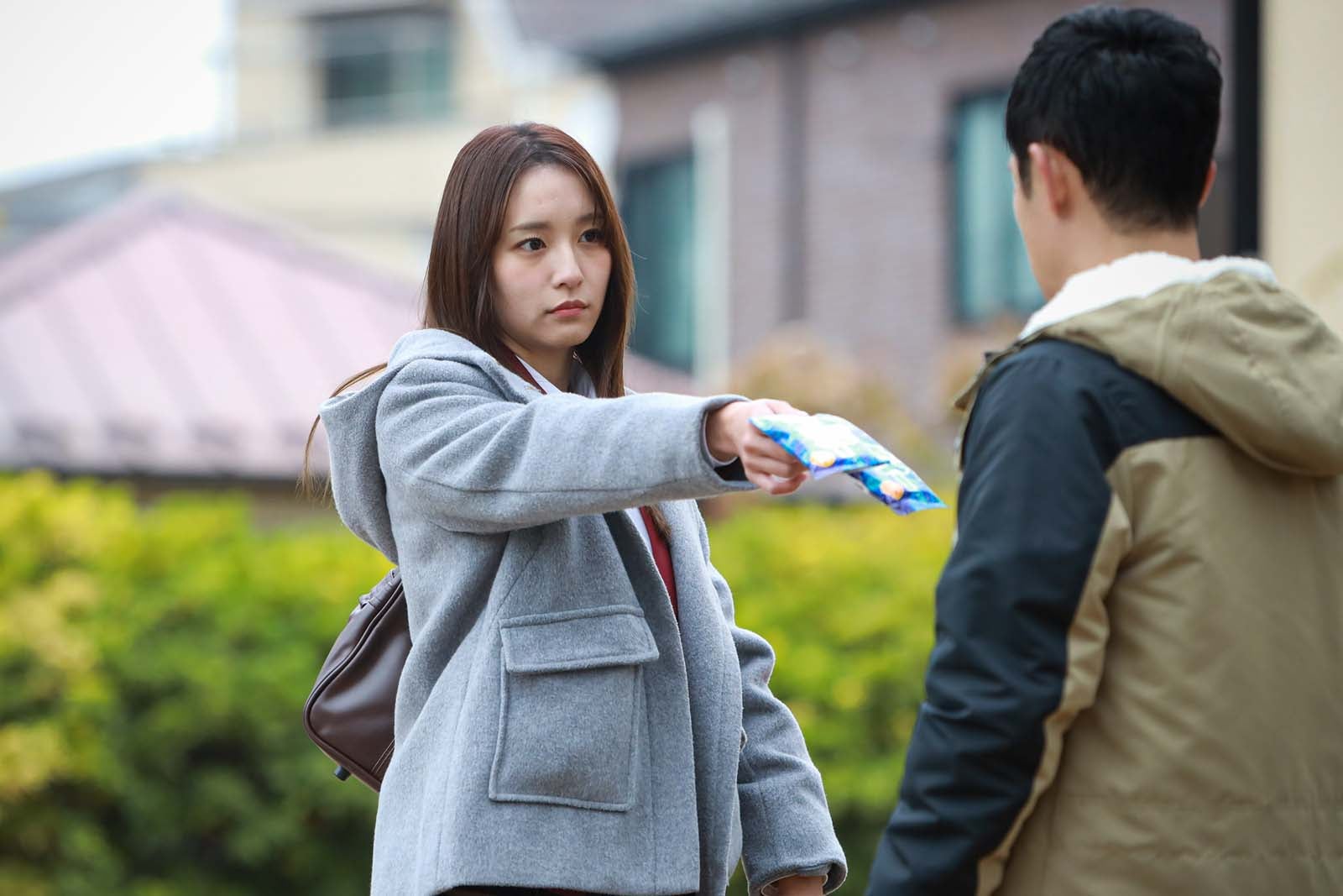 浅川梨奈、伊藤淳史「離婚しない男―サレ夫と悪嫁の騙し愛―」第6話より（C）テレビ朝日