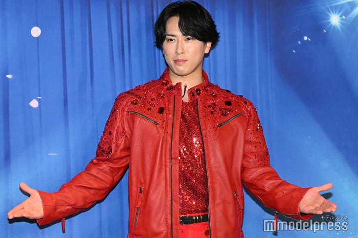 イナバウアーができるようになった宮舘涼太(C)モデルプレス