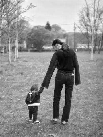 大政絢「嬉しくて、愛おしくて、ちょっぴり寂しい」長男の1歳の誕生日を報告