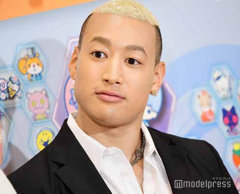 関口メンディー、“ママンディー”との幼少期ショット公開「可愛すぎ」「ほっこり」と反響