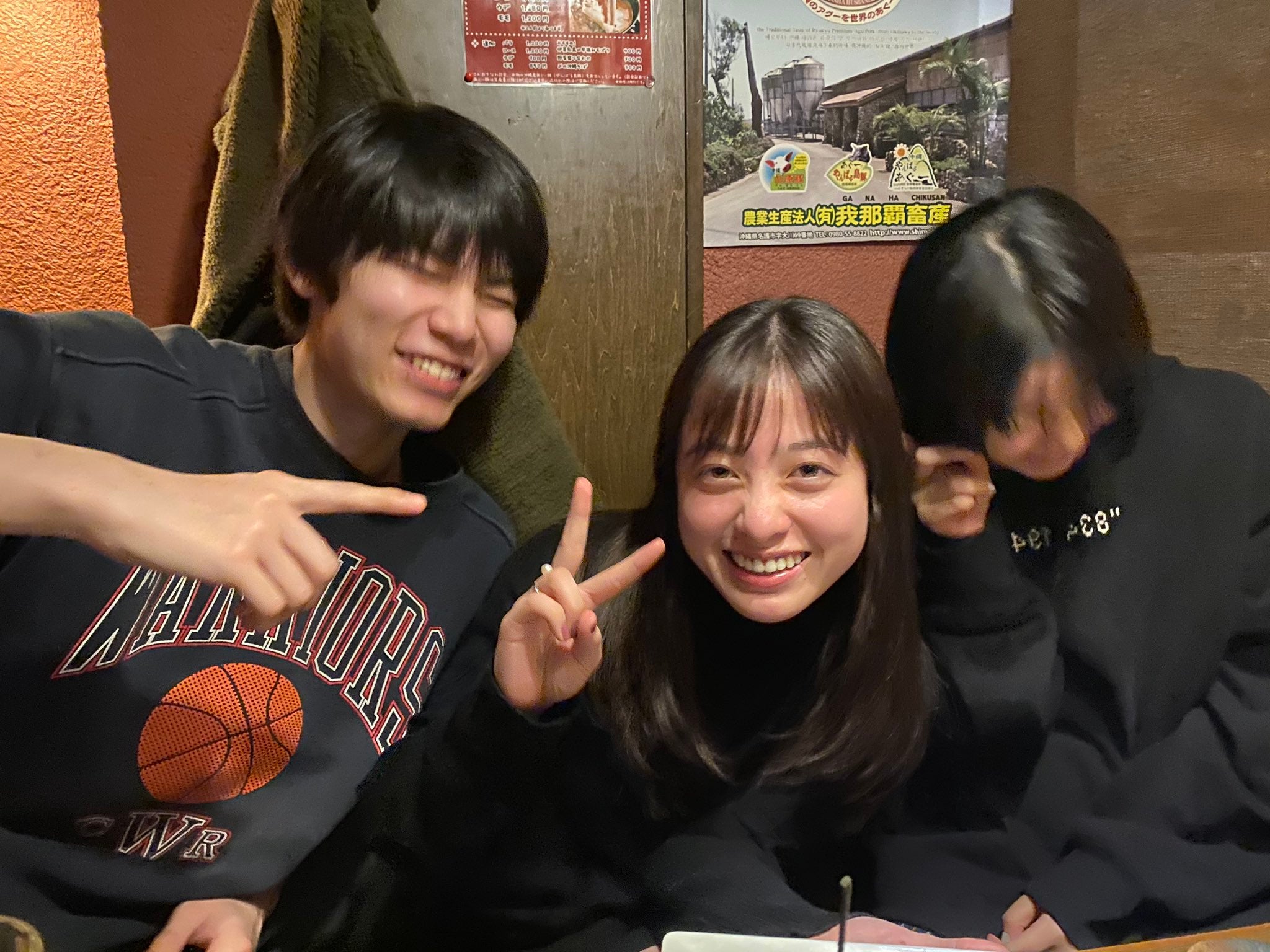 橋本環奈、上白石萌歌＆萩原利久のバースデー祝福 仲良しトリオの集合ショットに反響