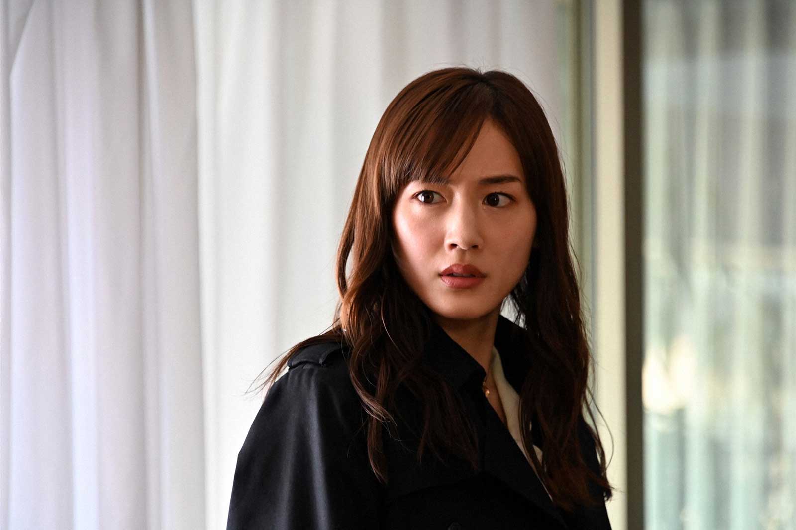 綾瀬はるか「天国と地獄 ～サイコな2人～」第7話より（C）TBS