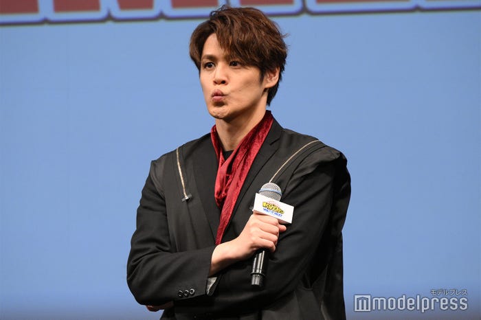 緑谷出久と爆豪勝己の関係性の変化を聞いてふむふむする宮野真守(C)モデルプレス