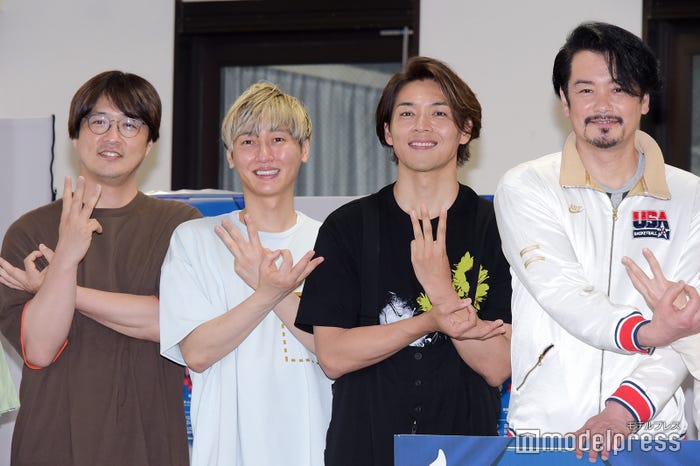 純烈(左から)酒井一圭、後上翔太、白川裕二郎、小田井涼平(C)モデルプレス