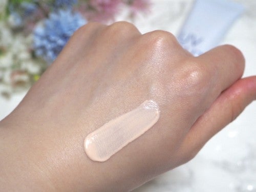 サンスクリーン(R)オンフェイス　モイスト（クリームタイプ）　テクスチャ