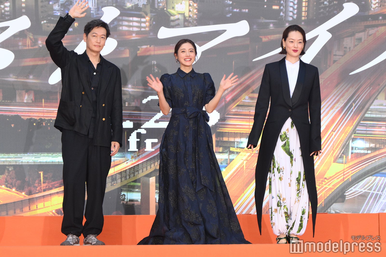 井浦新、石原さとみ、市川実日子（C）モデルプレス