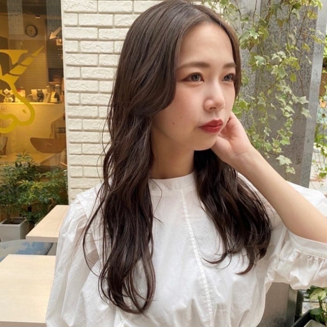 迷ったらチェック!美容師が教える「注目のヘアスタイル&カラー」4選