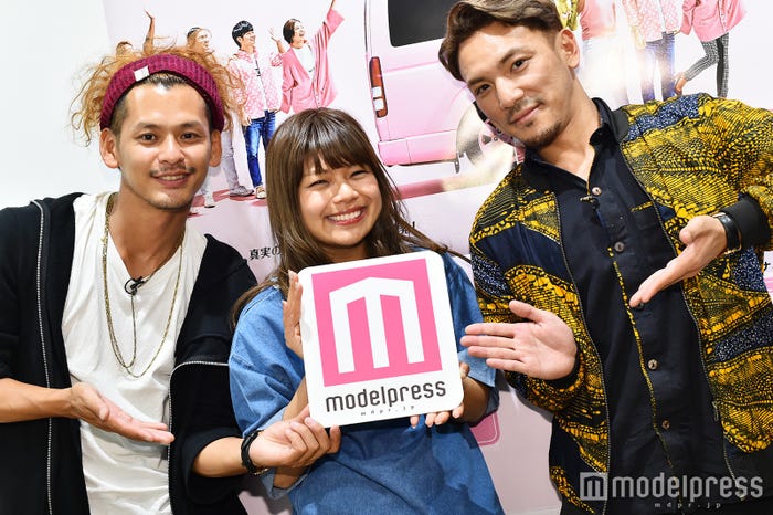 嵐、クロ、ヒデ(C)モデルプレス