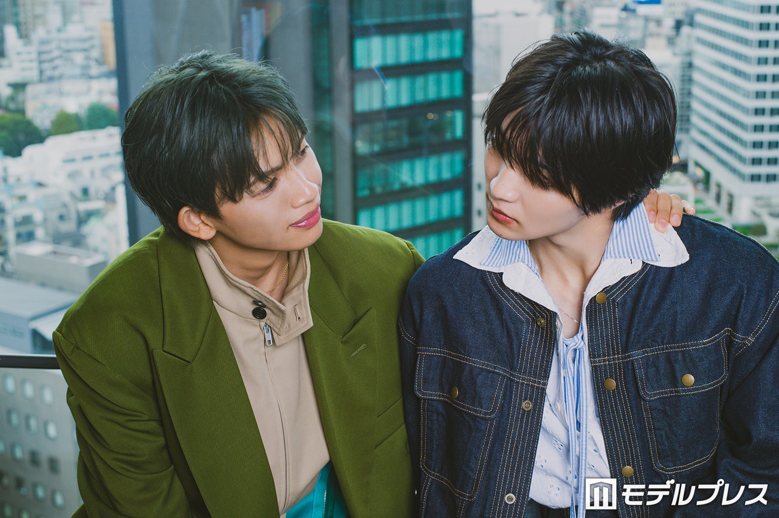 草川直弥、知念英和（C）モデルプレス