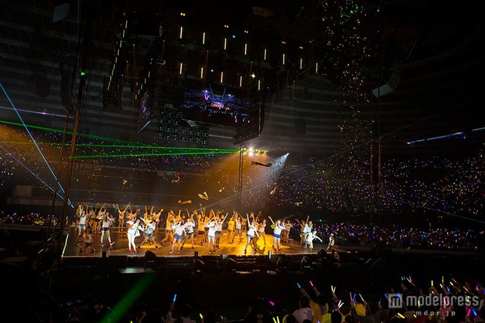 アリーナツアー「NMB48 Arena Tour 2015~遠くにいても~」2日目の様子(C)NMB48