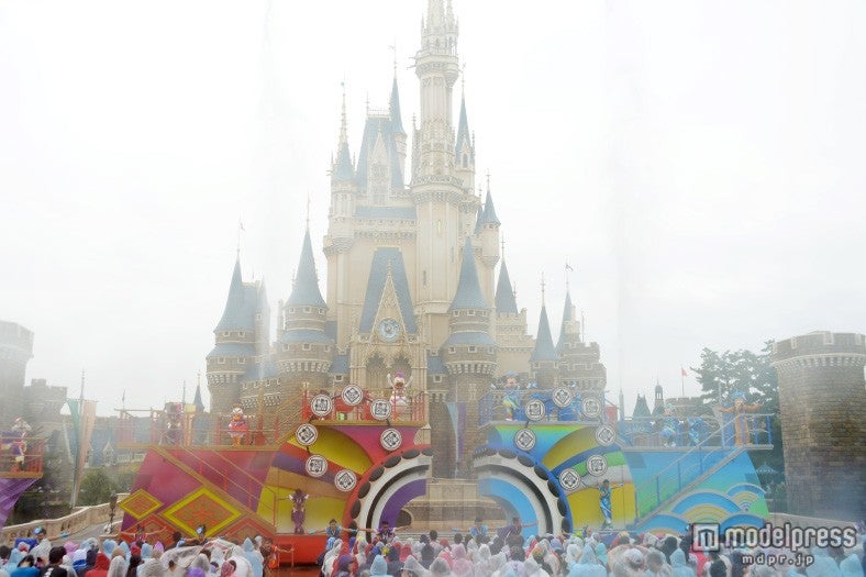 大量放水でびしょ濡れに