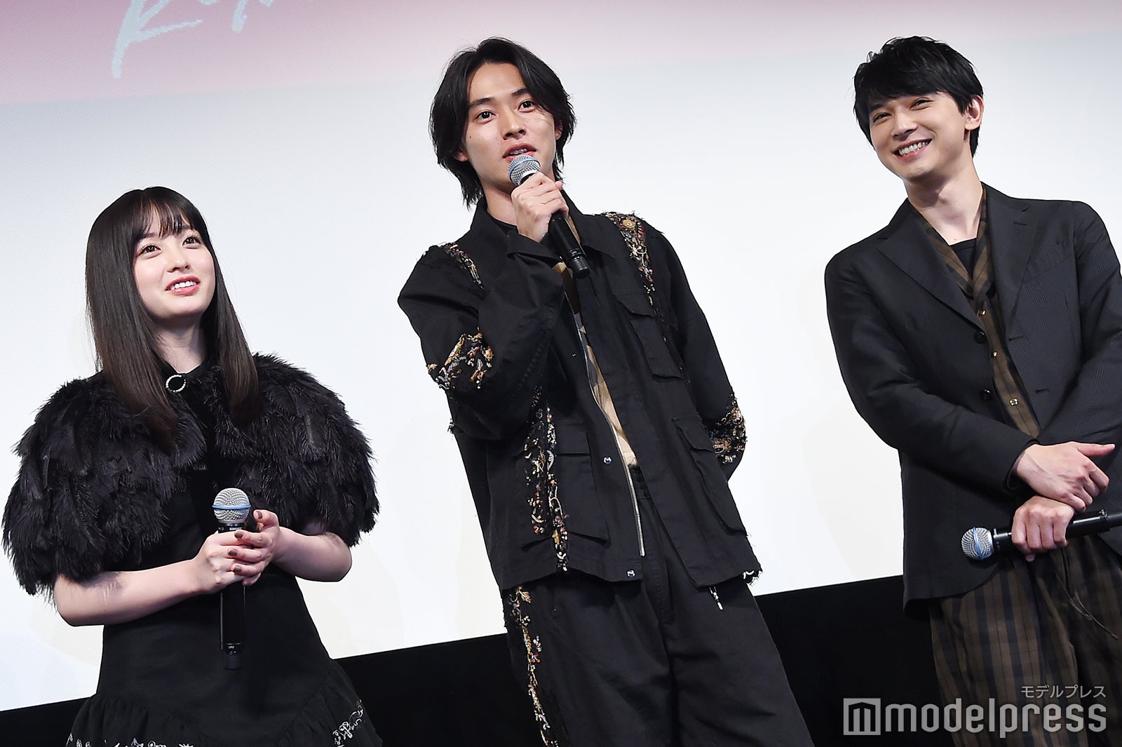 （左から）橋本環奈、山崎賢人、吉沢亮 （C）モデルプレス