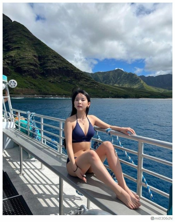 ミチ、“美ウエスト”際立つ水着姿に反響　kemio＆よしあきとのハワイショットも話題
