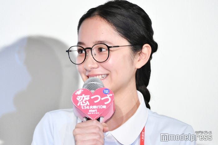 堀田真由 (C)モデルプレス