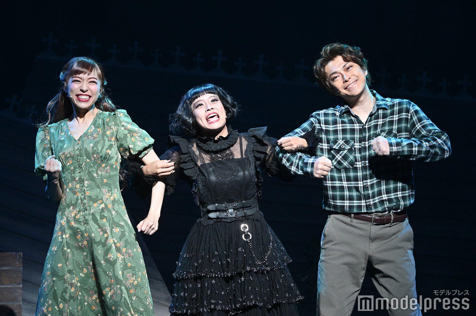 愛加あゆ、清水美依紗、勝地涼（C）モデルプレス