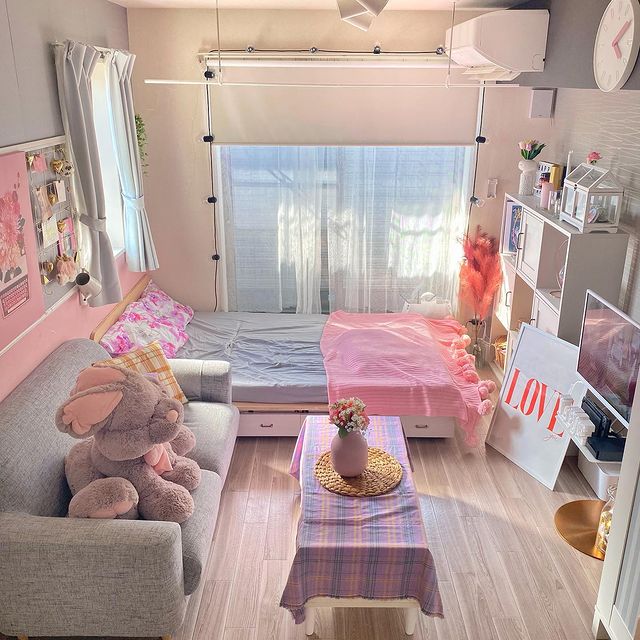 6畳ワンルームのレイアウト実例 一人暮らしさんにおすすめの空間の作り方 モデルプレス