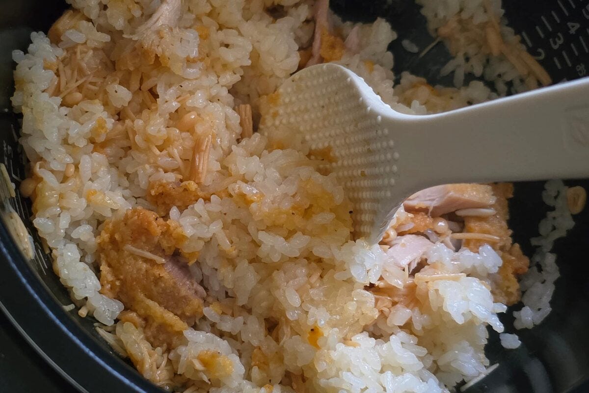 ファミチキとなめたけの炊き込みご飯