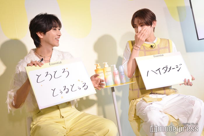 浜川路己の発言にツッコむ本多大夢(C)モデルプレス