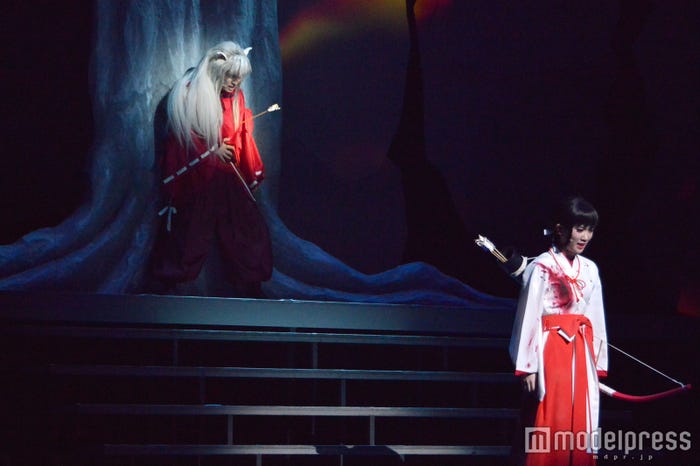 喜矢武豊、伊藤純奈/舞台「犬夜叉」ゲネプロの様子 (C)モデルプレス