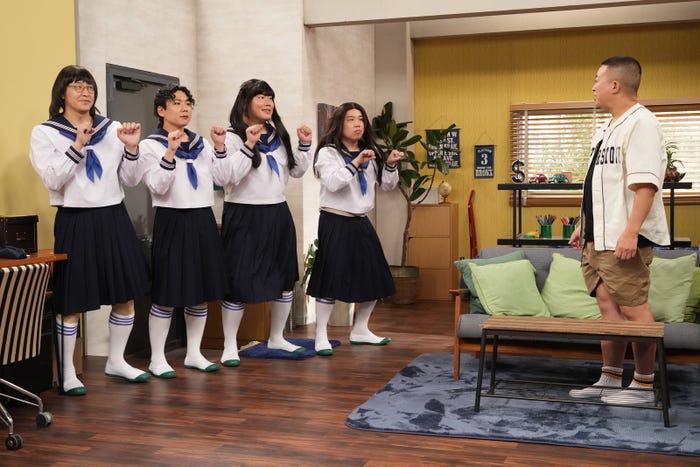 (左から)長田庄平、秋山寛貴、岡部大、せいや、松尾駿(C)フジテレビ