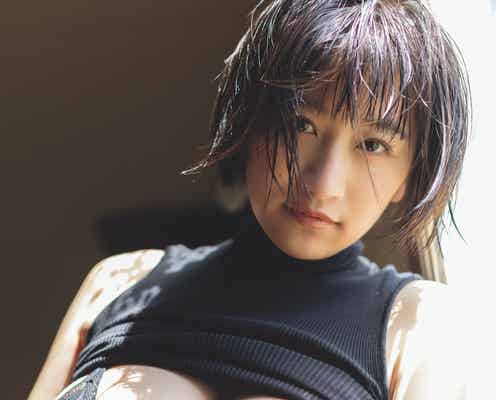 “グラビア界の大型新人”榎原依那、豊満美バストで魅了