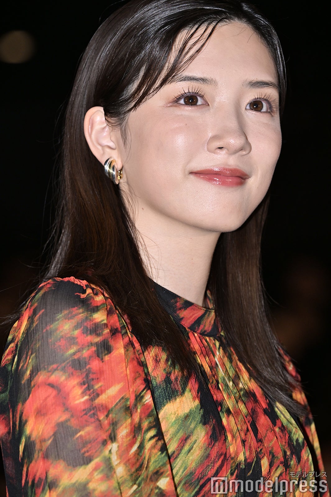 吉永小百合☆こんにちは、母さん☆プレスシート☆永野芽郁 永野芽郁、純白ドレスで艶やかに 吉永小百合に並ぶ俳優へ