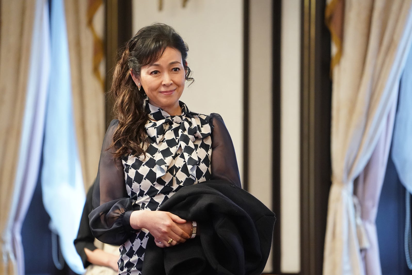 財前直見／「美食探偵 明智五郎」特別編 第一弾（C）日本テレビ