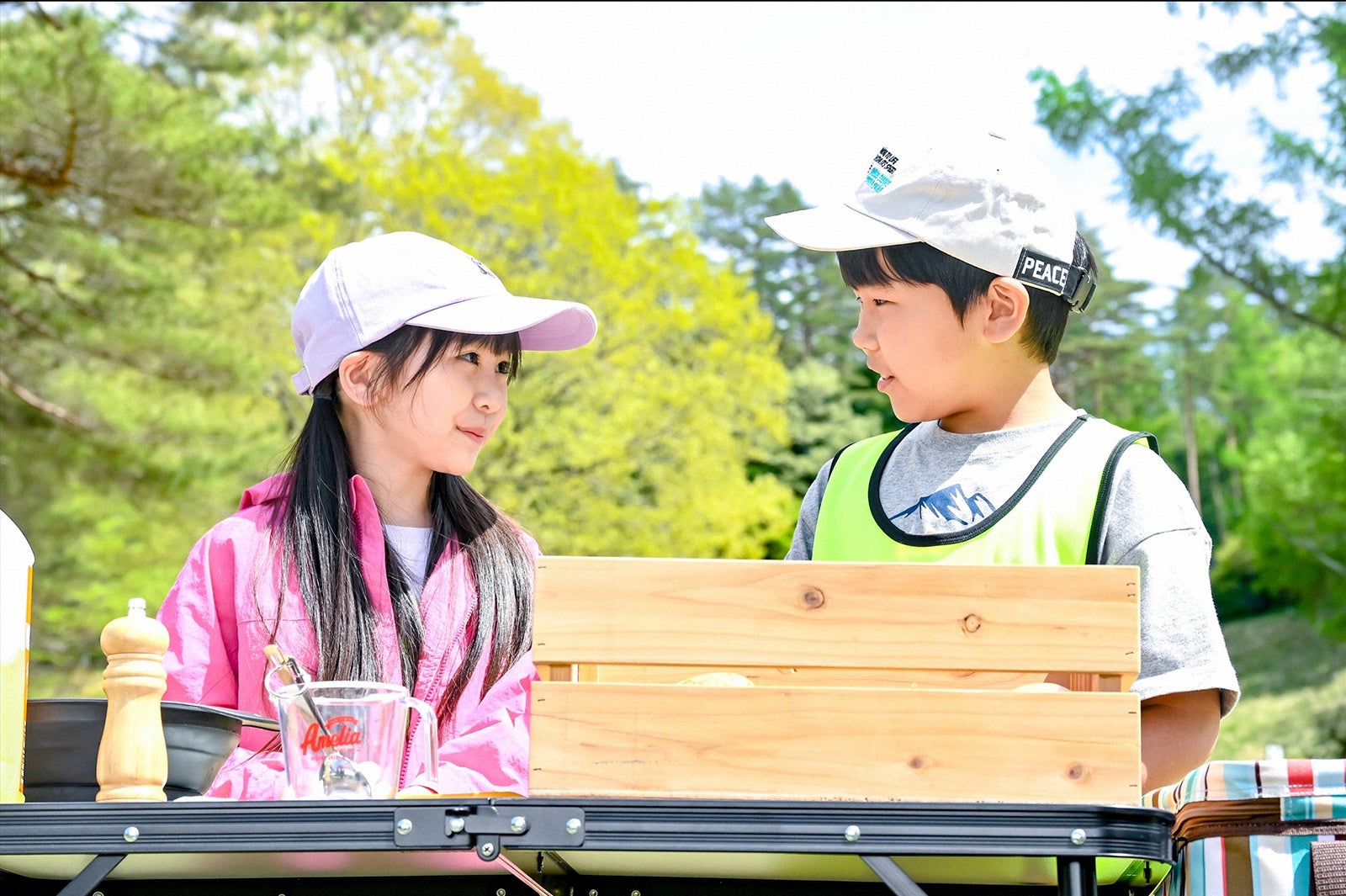 小川向日葵、鈴木楽／「持続可能な恋ですか？～父と娘の結婚行進曲～」第6話より（C）TBS