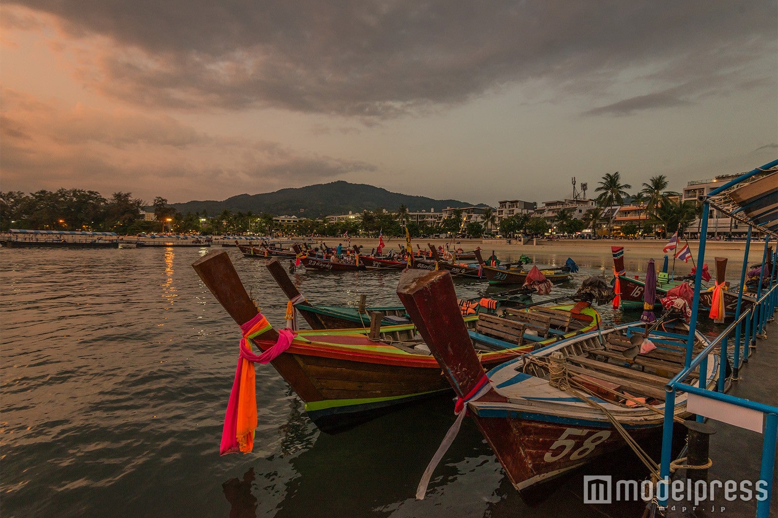 （C）モデルプレス