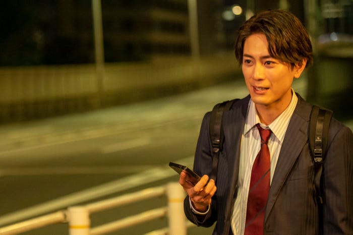 間宮祥太朗/「魔法のリノベ」第2話より(C)カンテレ