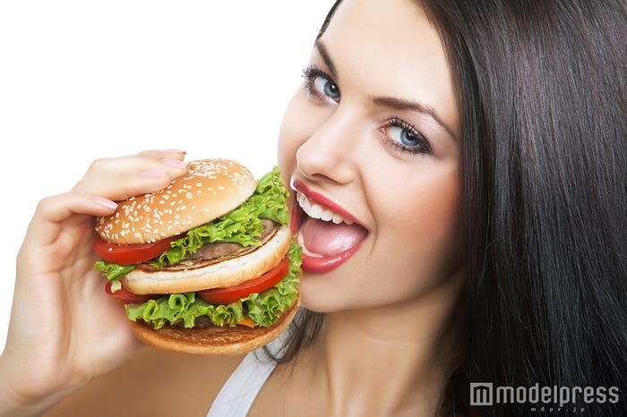 電車内での飲食は絶対NG(Photo by AlexButsCom)