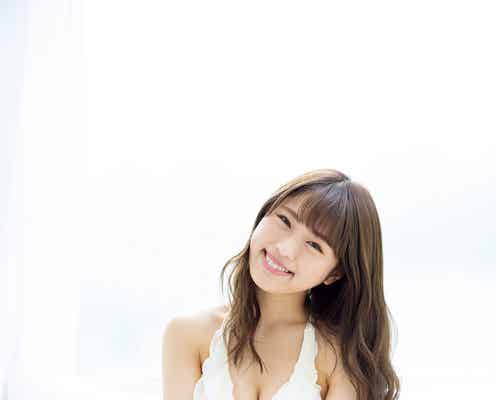 NMB48渋谷凪咲、ビキニ姿でくっきり谷間際立つ